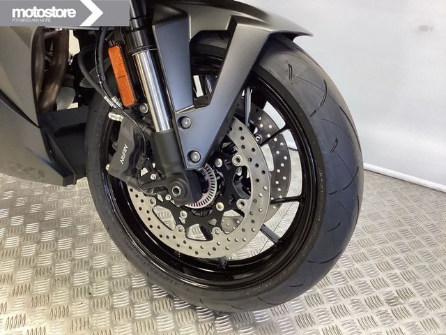suzuki - gsx-8r