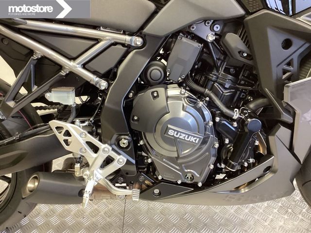 suzuki - gsx-8r