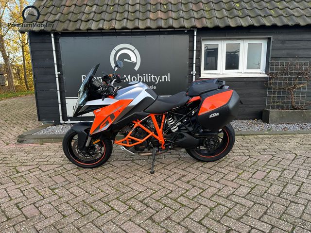 ktm - 1290-super-duke-gt