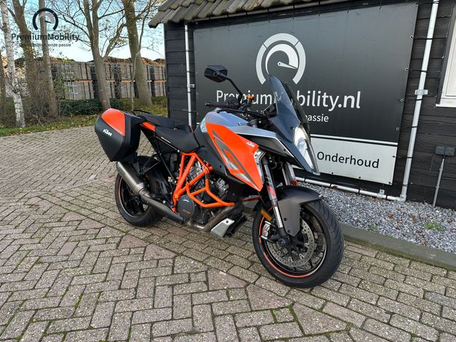 ktm - 1290-super-duke-gt