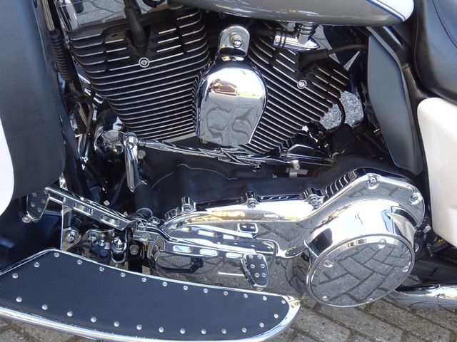 harley-davidson - road-king-classic-flhrci