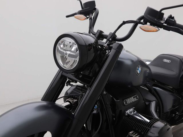 bmw - r-18