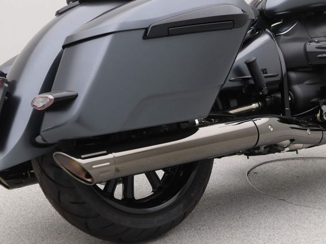 bmw - r-18