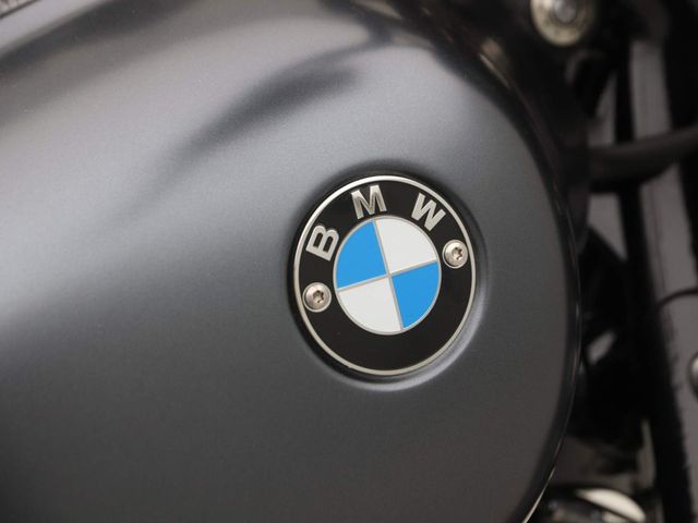 bmw - r-18