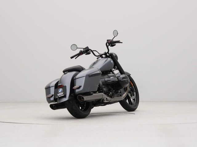 bmw - r-18