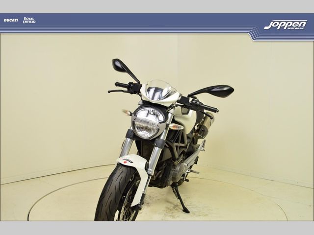 ducati - monster-696