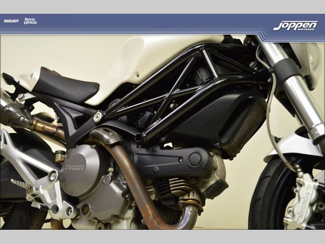 ducati - monster-696