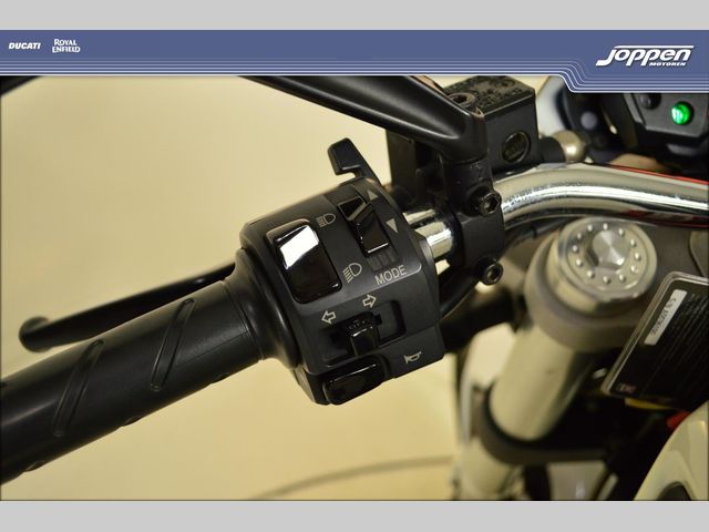 ducati - monster-696