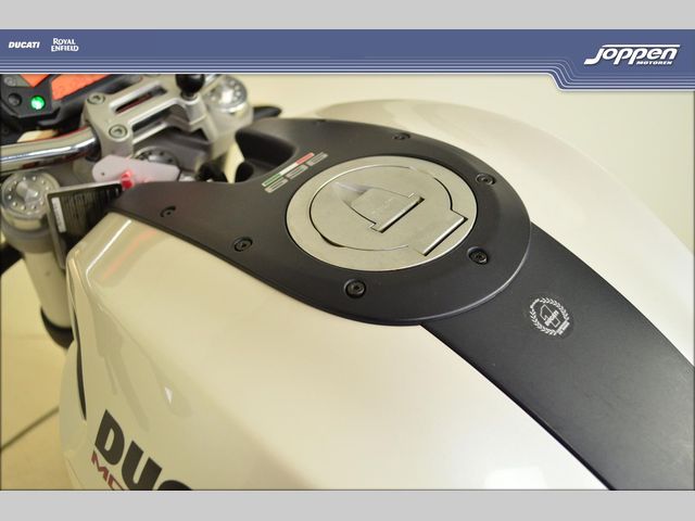 ducati - monster-696