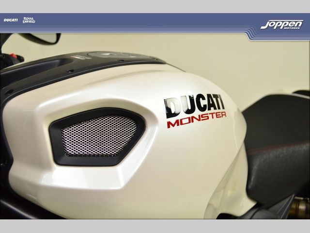 ducati - monster-696