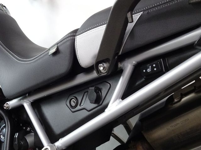 triumph - tiger-900-gt-pro