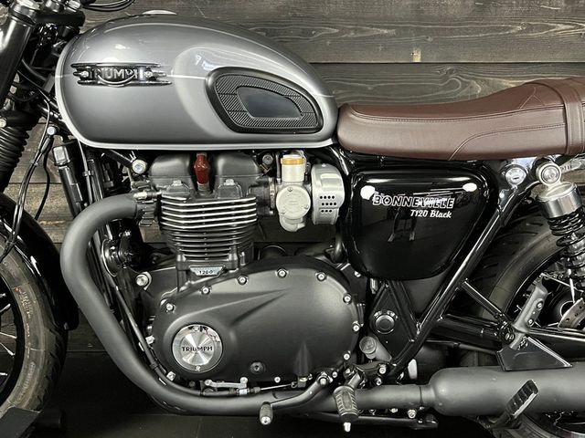 triumph - bonneville-t-120-black