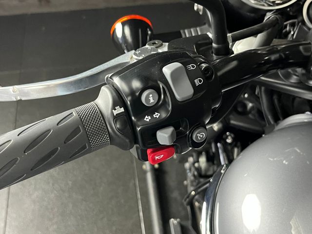 triumph - bonneville-t-120-black