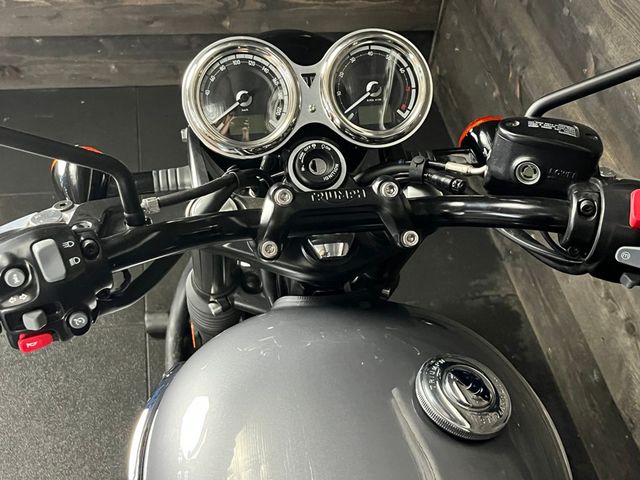 triumph - bonneville-t-120-black