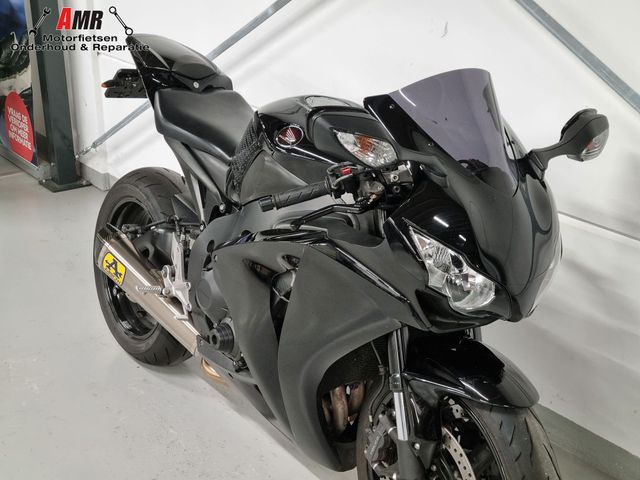 honda - cbr-1000-rr-fireblade