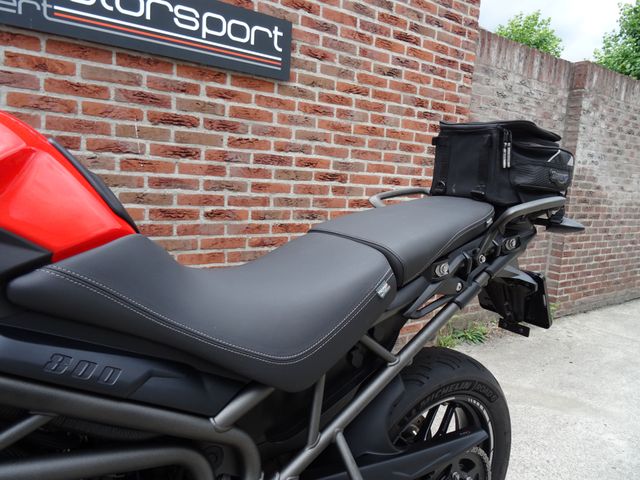 triumph - tiger-800-xrt