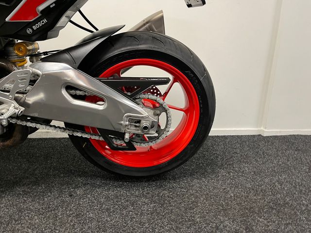 aprilia - tuono--v4-1100-factory