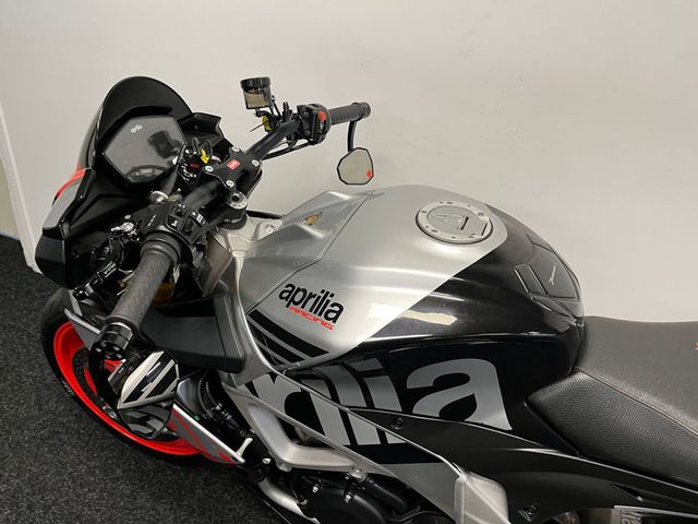 aprilia - tuono--v4-1100-factory