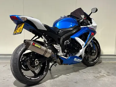 SUZUKI GSX-R 750 – foto 3