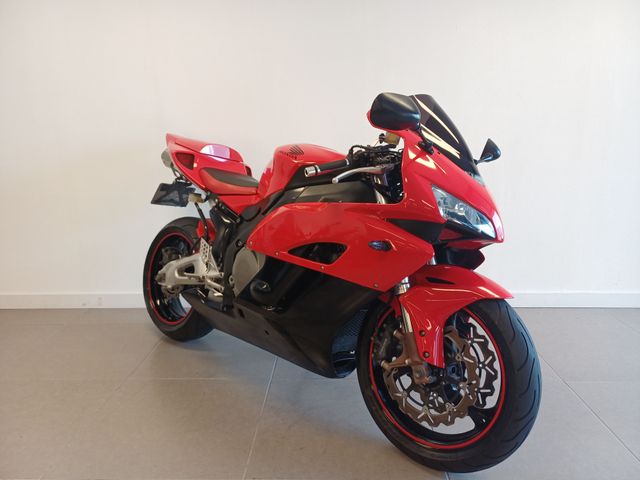 honda - cbr-1000-rr-fireblade