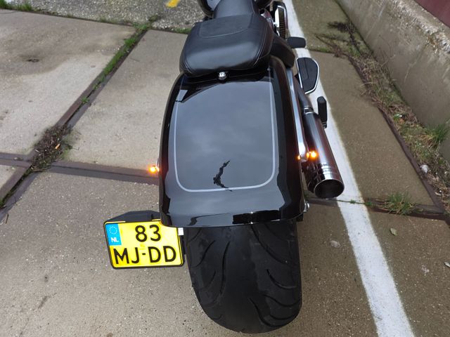 harley-davidson - softail-fatboy-114