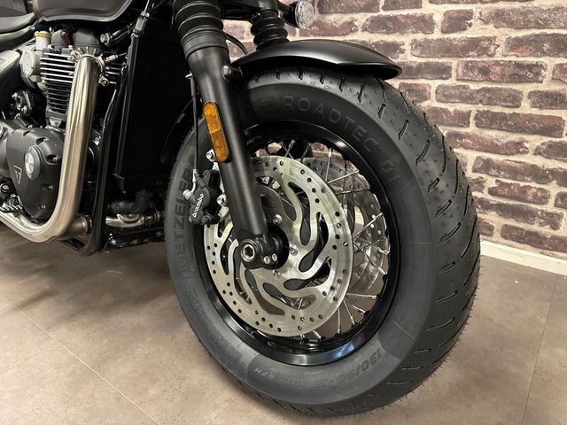 triumph - bonneville-bobber