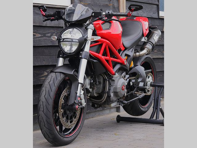 ducati - 796-monster