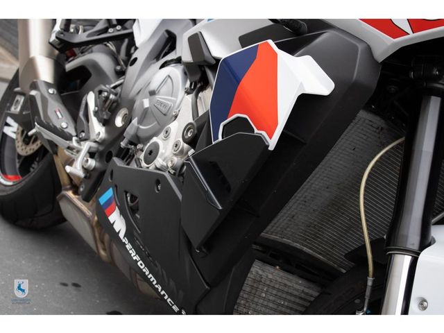 bmw - m-1000-xr