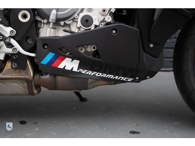 bmw - m-1000-xr