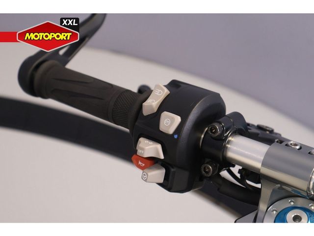 triumph - street-triple-rs