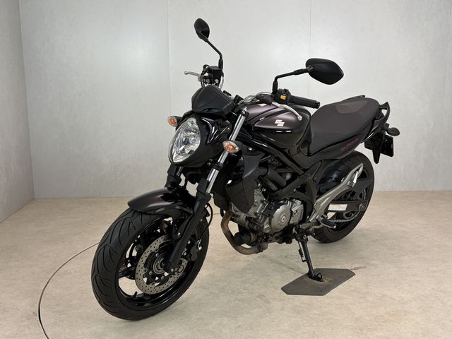 suzuki - sfv-650-gladius