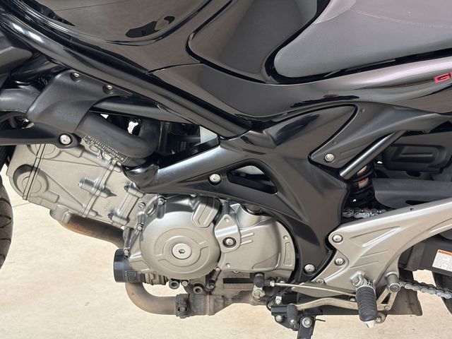 suzuki - sfv-650-gladius