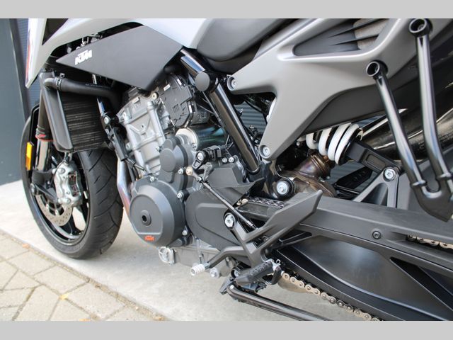 ktm - 790-duke