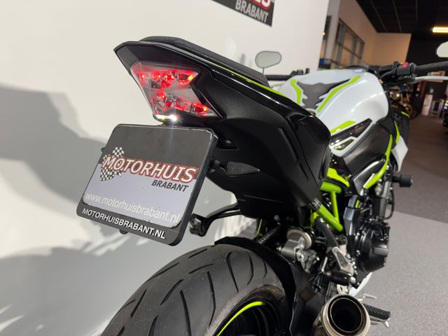 kawasaki - z900