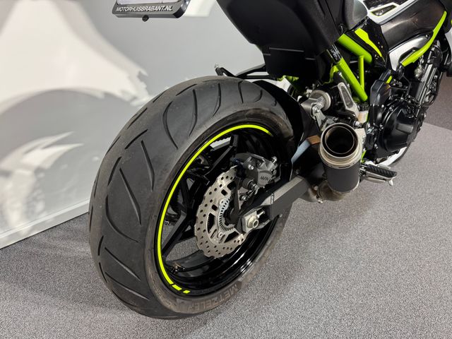 kawasaki - z900