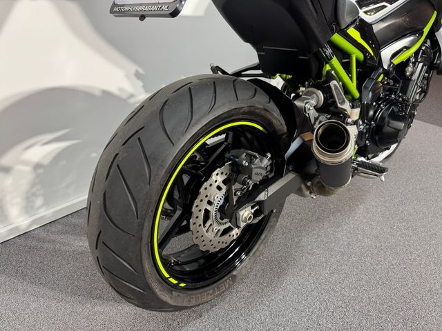 kawasaki - z900