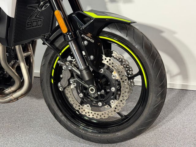 kawasaki - z900
