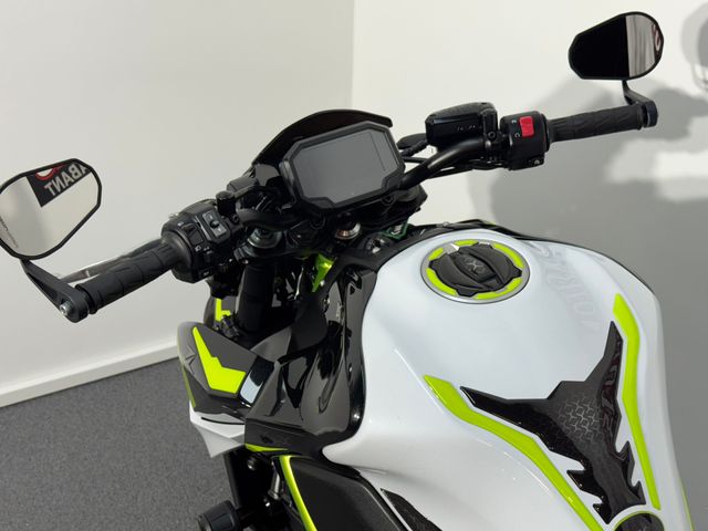 kawasaki - z900