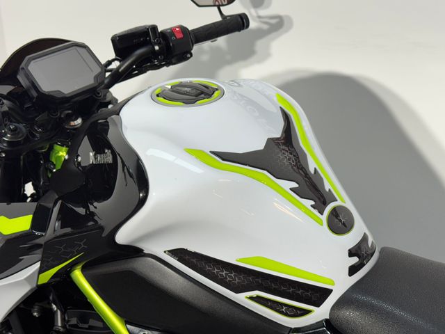 kawasaki - z900