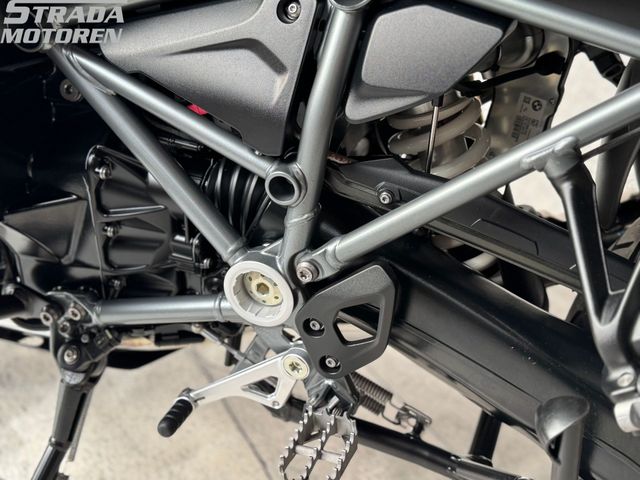 bmw - r-1200-gs-adventure-triple-black