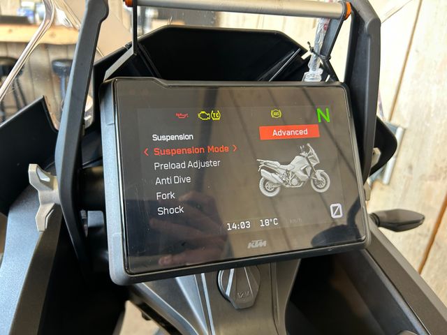 ktm - 1290-super-adventure-s