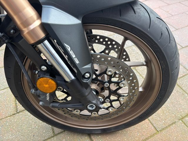 honda - cb-650-r-neo-sports-cafe