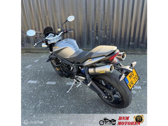 triumph - street-triple