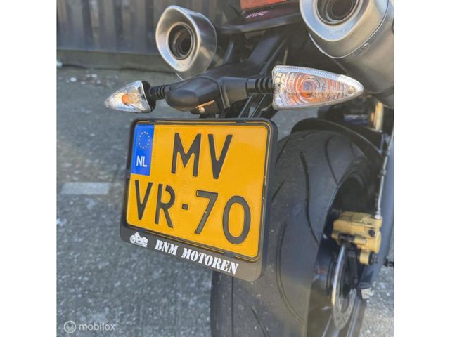 triumph - street-triple