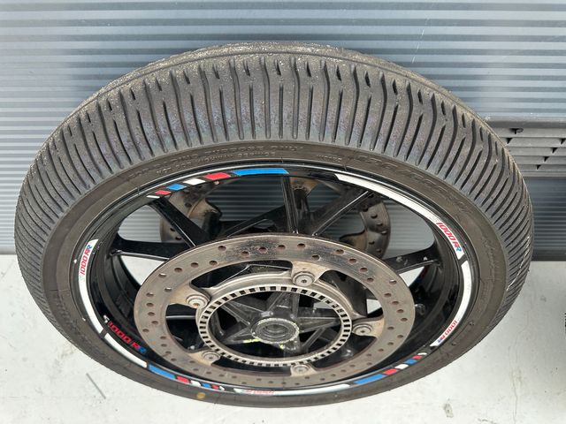 bmw - s-1000-rr