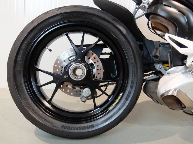 ducati - streetfighter-v4s