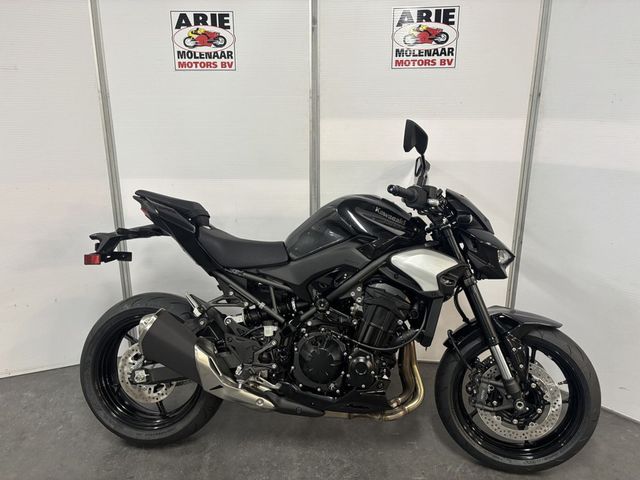 kawasaki - z900