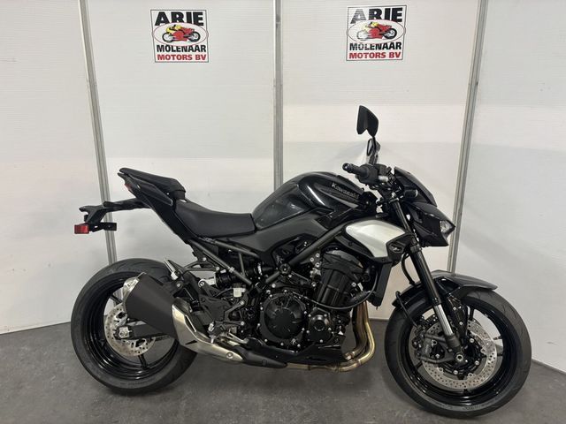 kawasaki - z900