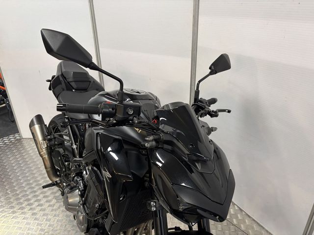 kawasaki - z900