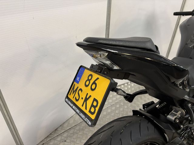 kawasaki - z900
